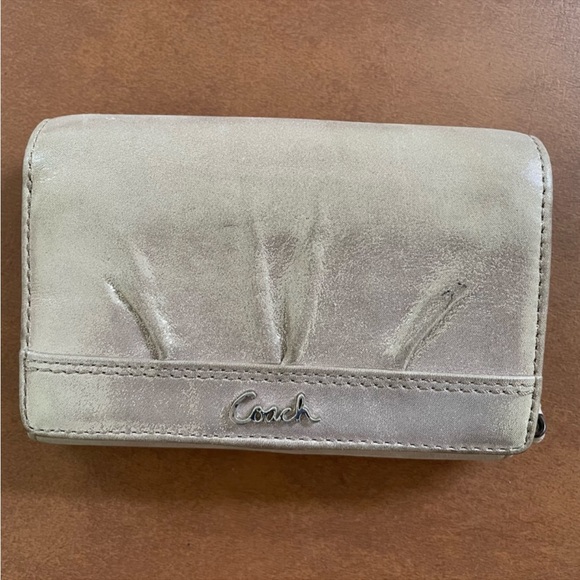 Coach sparkly leather wallet. - Picture 1 of 12